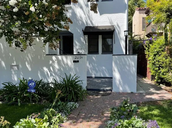 209 S Arnaz Dr #209, Beverly Hills, CA 90211
