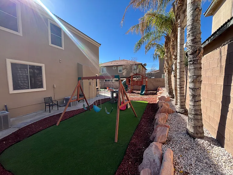 7729 Villa Gabriela Ave #B — Photo 8