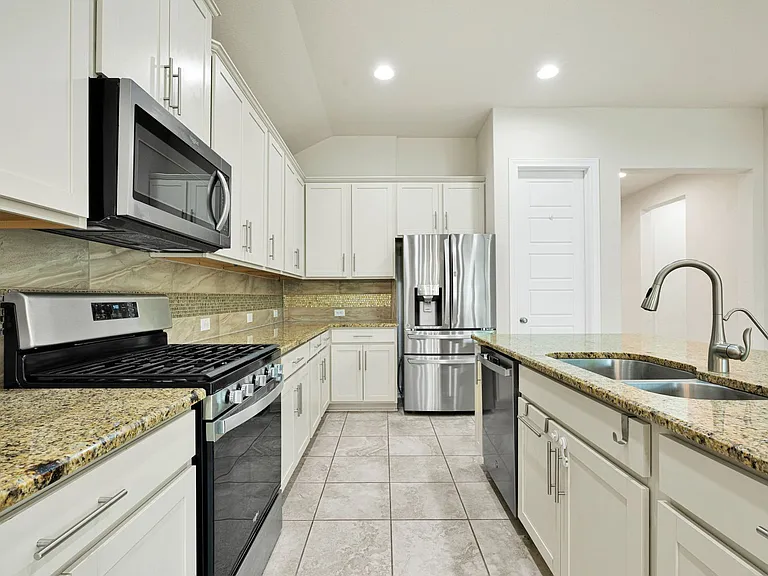 10407 Palmera Dr — Photo 7