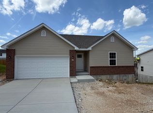 15 Kensington Dr, Union, MO 63084