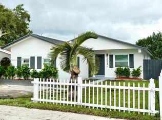 2230 Farragut St, Hollywood, FL 33020