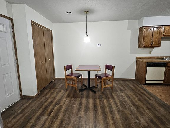 4th image of 115 Holly Dr #C