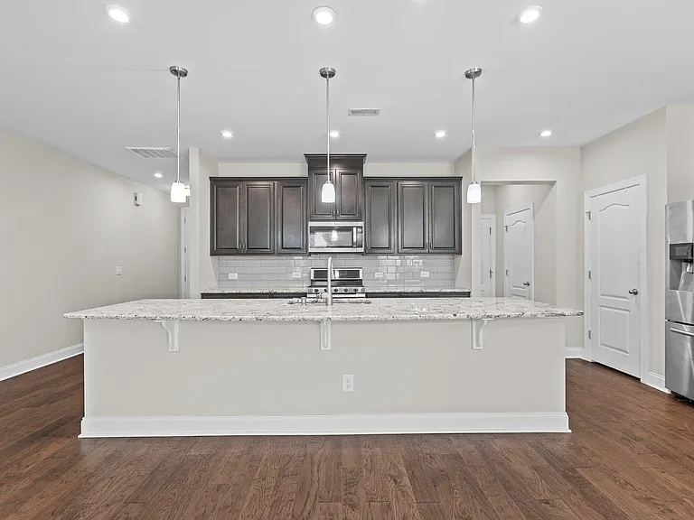 814 Rymark Ct — Photo 12