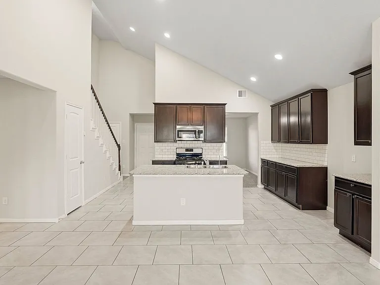 2202 Tannin Trce — Photo 7