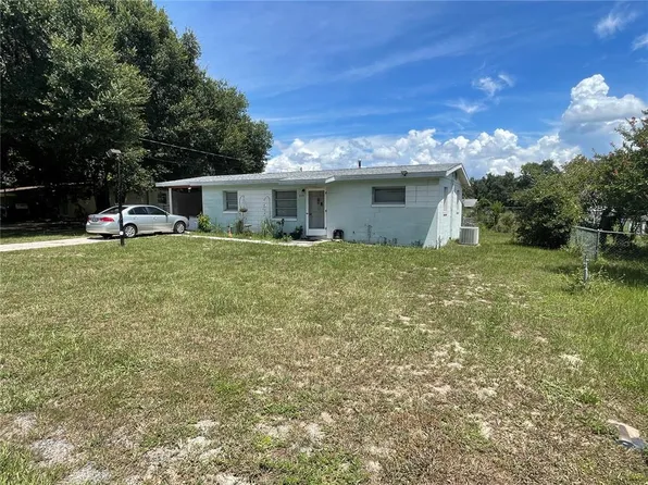 805 Plumosa Ave, Fruitland Park, FL 34731