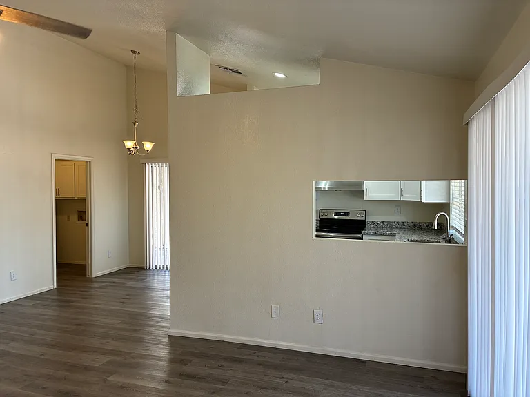 5637 W Yucca St — Photo 6