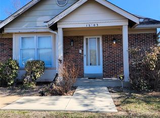 12303 White Cap Ln, Florissant, MO