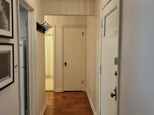 15820 Van Aken Blvd APT 202, Shaker Heights, OH 44120