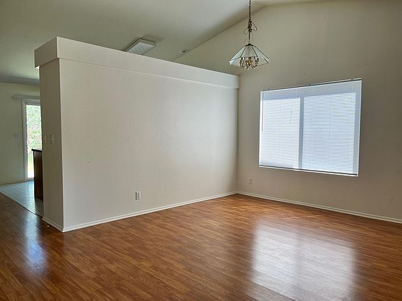 3rd image of 6119 Katrina Pl