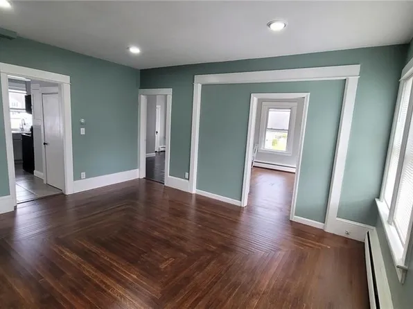 166 Nursery Ave, Woonsocket, RI 02895