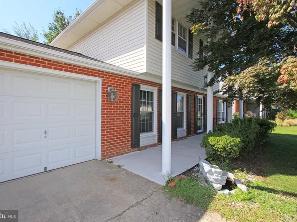 214 McCallmont Rd, New Castle, DE 19720