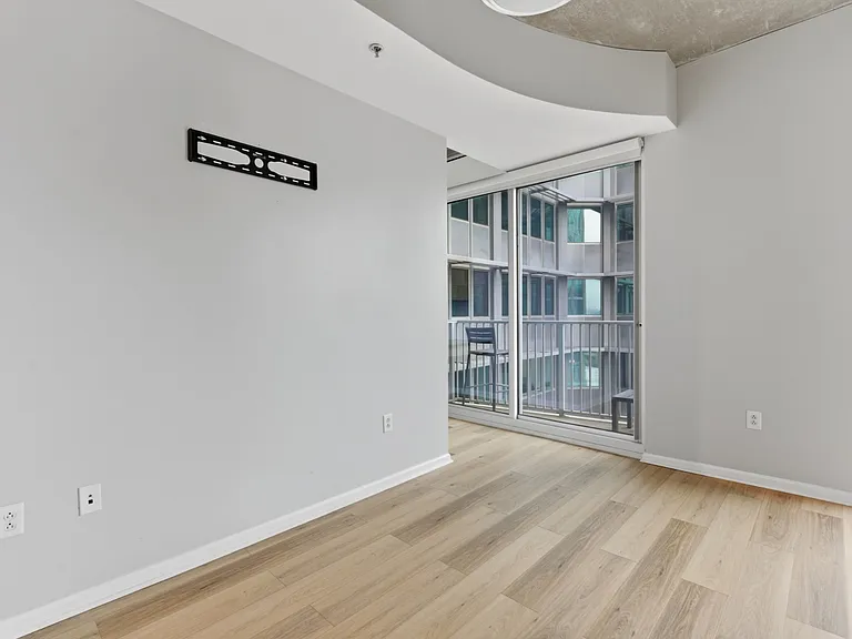 415 Church St #2409 — Photo 13