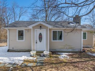 250 Wiscasset Rd, Highland Lakes, NJ 07422