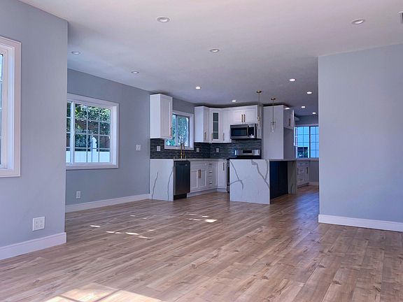 Blewett - Living Area and Kitchen