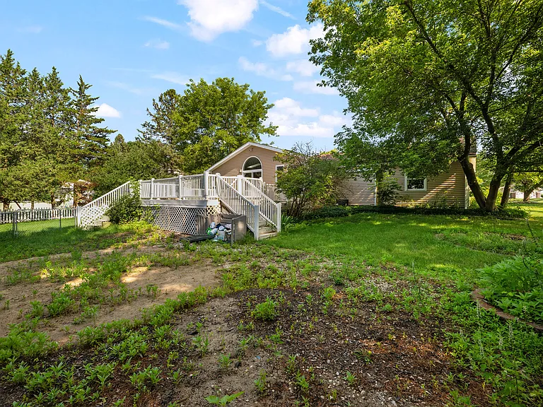 13404 Sequoia Ln N — Photo 44