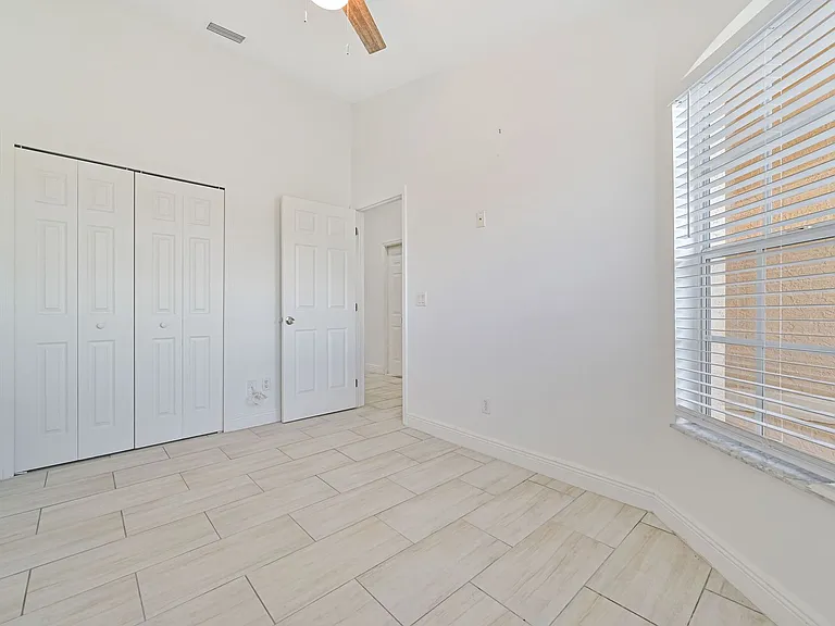 1226 SE 6th St — Photo 10