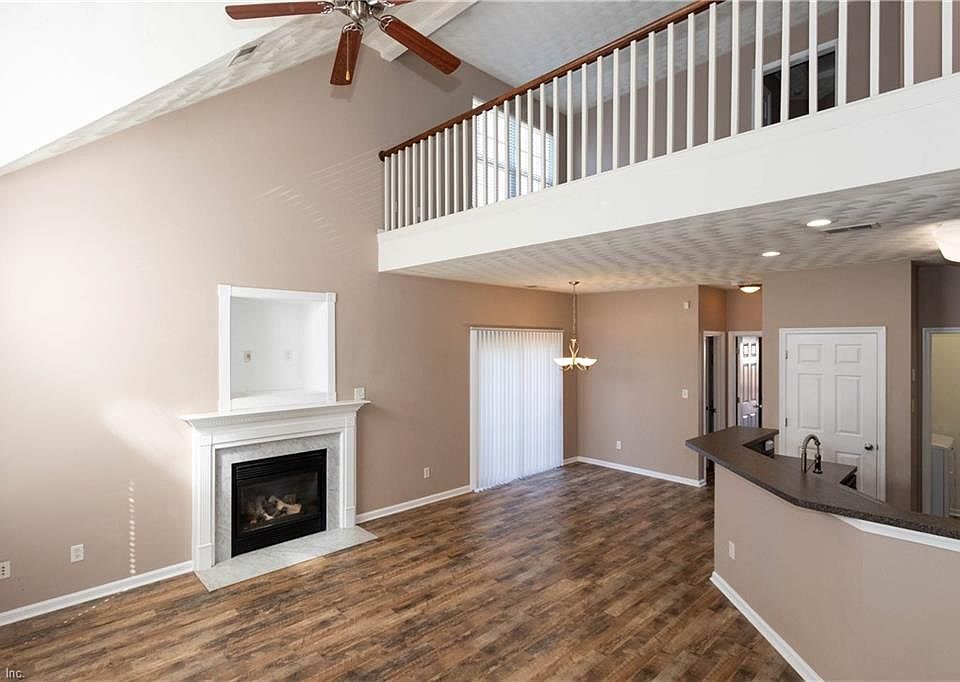 1st image of 1212 Topgallant Ct