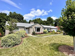 1906 Mound Rd, Jacksonville, IL 62650