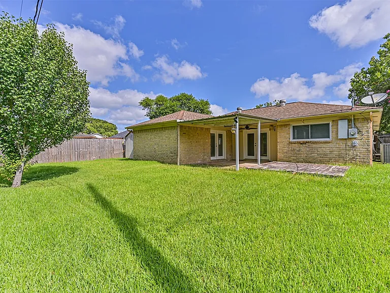 1113 N Heron Dr — Photo 29