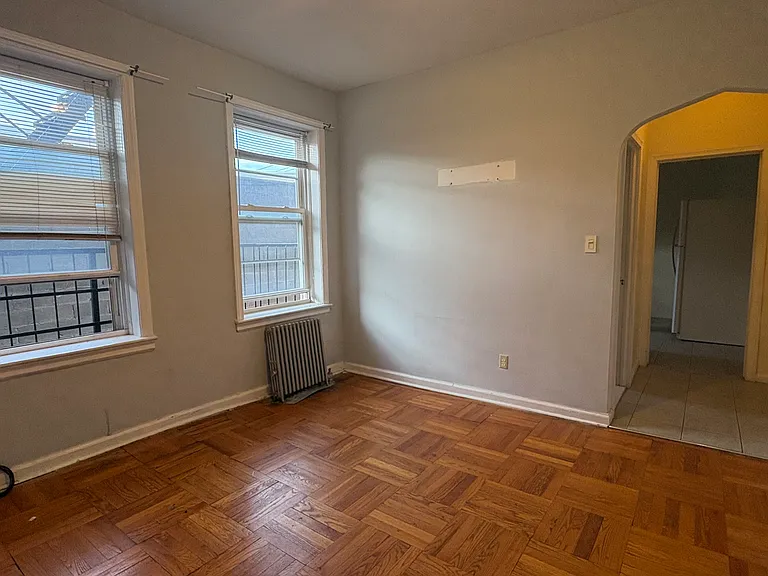 302 N 3rd St #8 — Photo 2