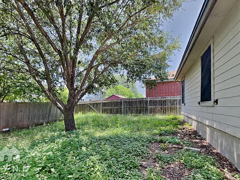 4611 Echo Lake Dr — Photo 17