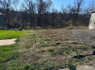 11219 Cernech Rd, Kansas City, KS 66109