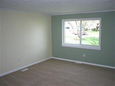 3rd image of 24211 Fairlawn Dr