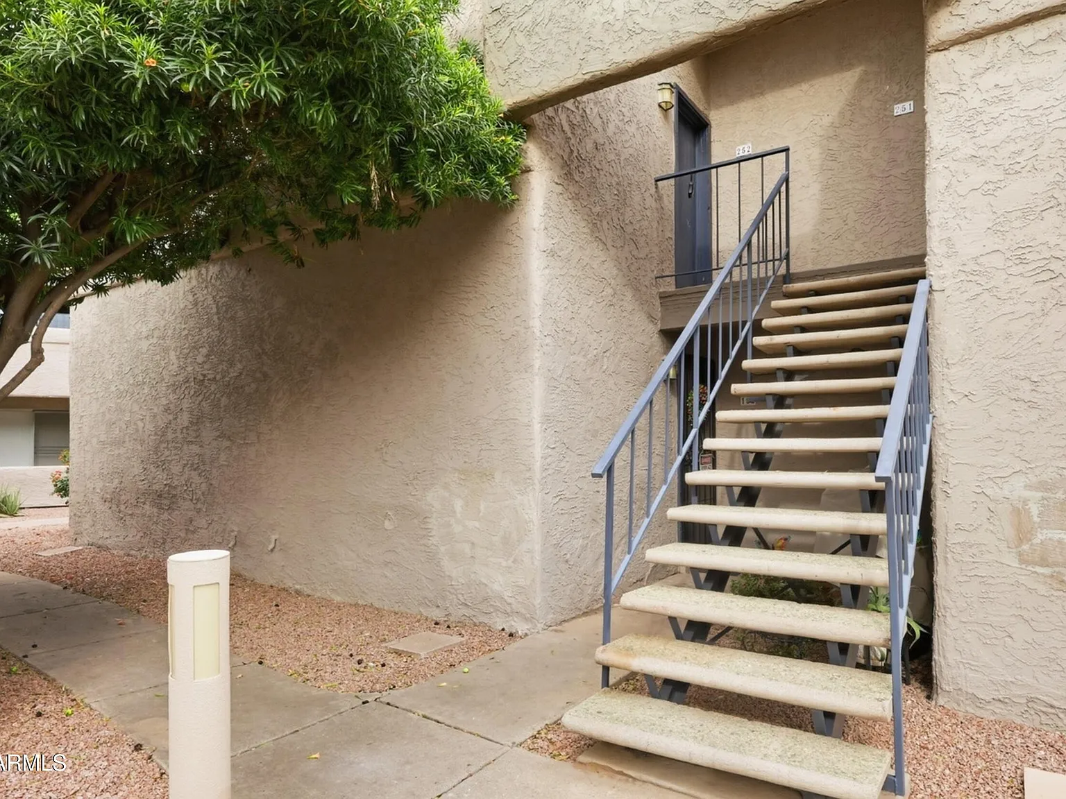 2 bed, 2.0 bath, 1000 sqft, $1,700 — Photo 2
