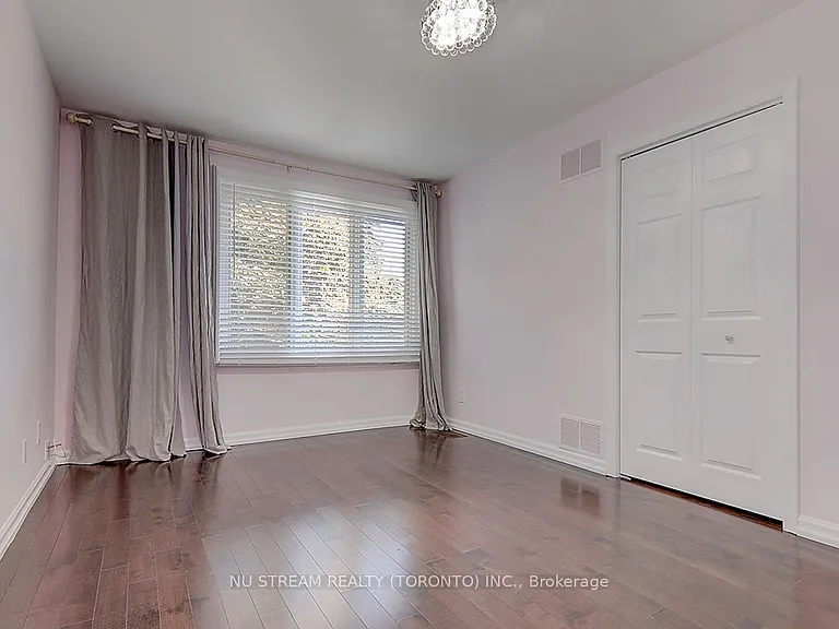 47 Hemingway Cres — Photo 15