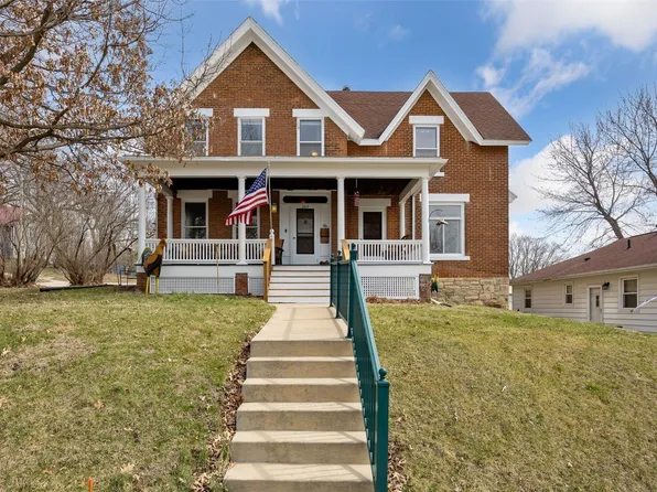 207 N Davis St, Anamosa, IA 52205