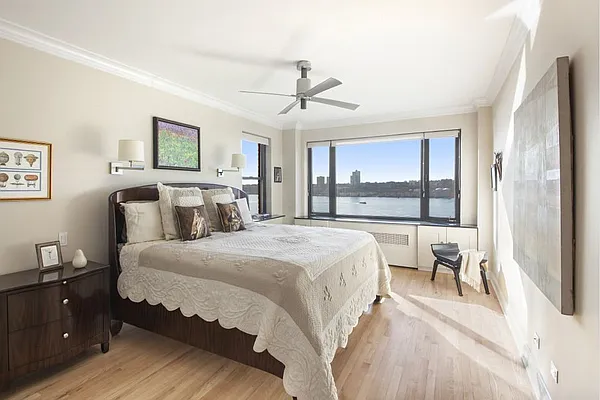 Sold by Stribling | media 4