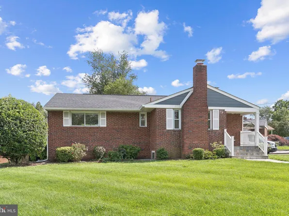 1105 Brooke Dr, Rockville, MD 20851