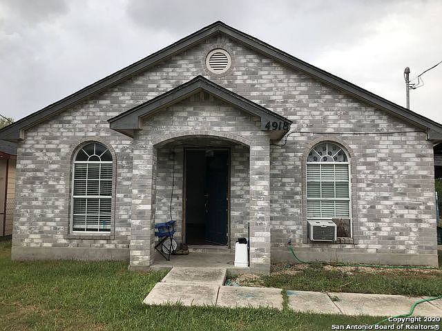 1st image of 4918 Bluff St