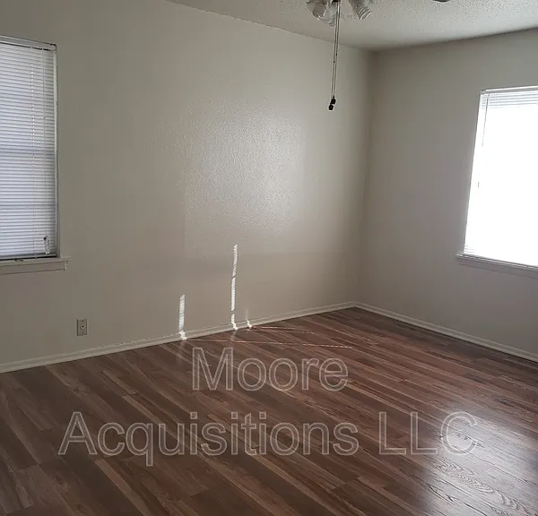 1439 S Rusk St — Photo 20