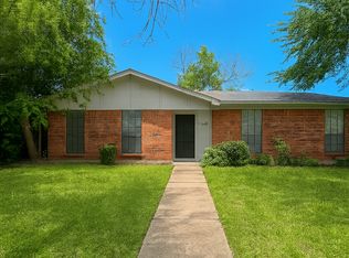 7445 Emory Oak Ln, Dallas, TX 75249