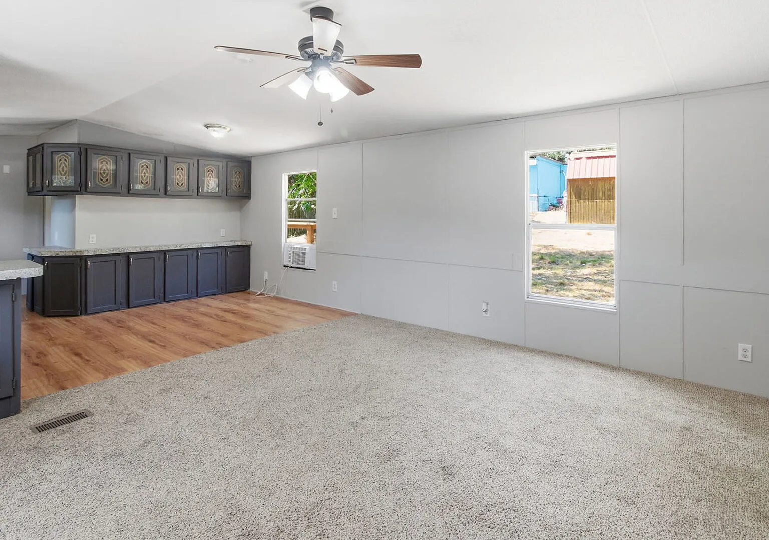 3 bed, 2.0 bath, 1216 sqft, $1,195 — Photo 3