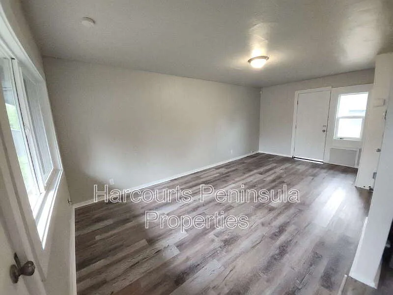 2 bed, 1.0 bath, 760 sqft, $1,550 — Photo 2