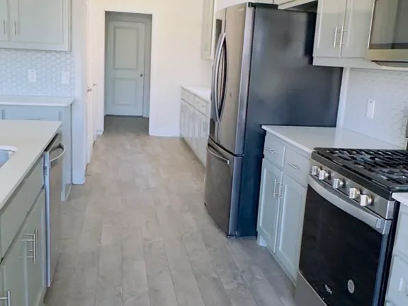 6012 Dandelion Dr, Aubrey, TX 76227