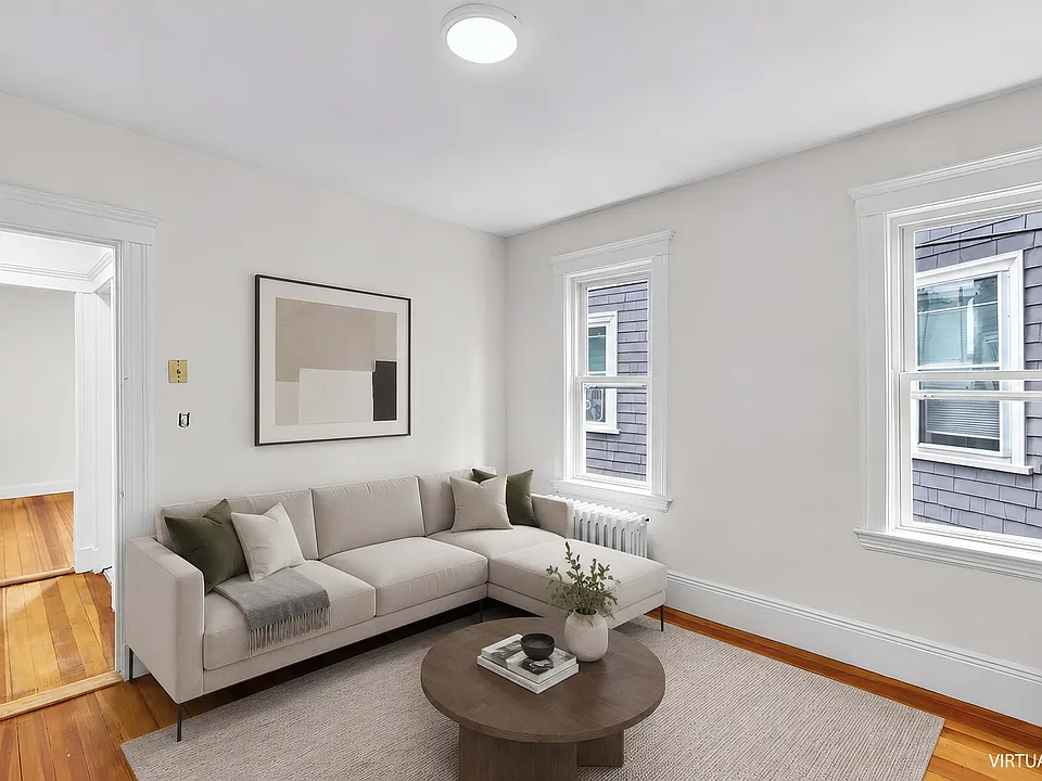 8 Dawes St #1