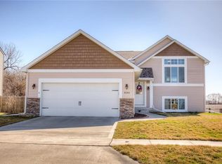 3245 Birch St SW, Bondurant, IA 50035
