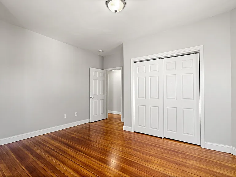 51 King St #3 — Photo 5