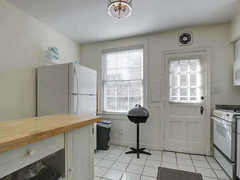 1100 S Barton St #293 — Photo 13