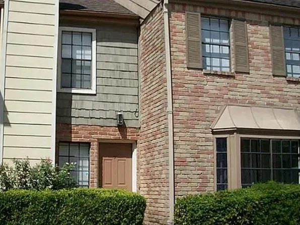 9901 Sharpcrest St #9, Houston, TX 77036
