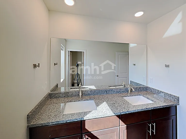 291 N Gibbons Ln — Photo 21