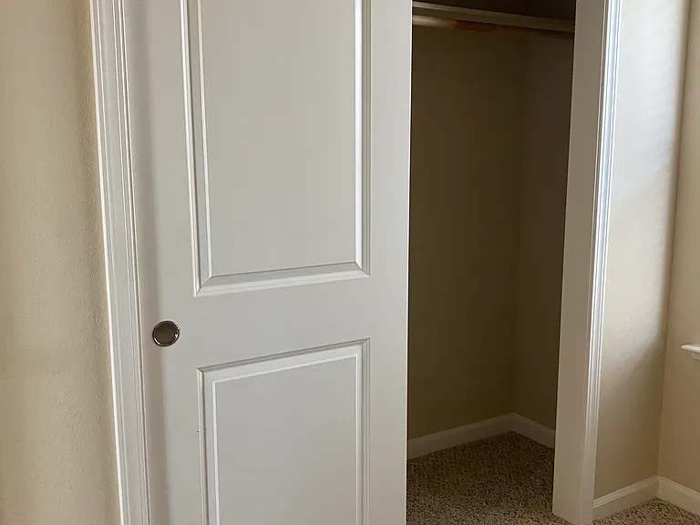 639 Livingston Ave — Photo 24