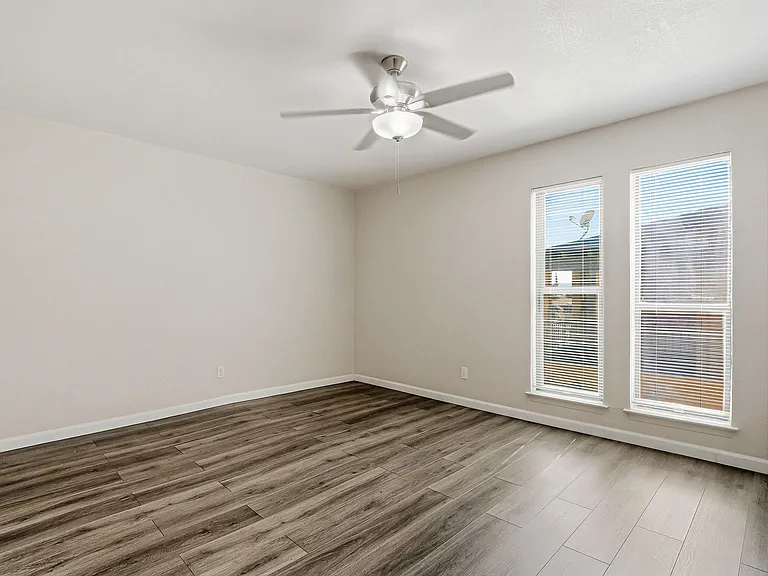 10604 Springwood Dr #D — Photo 16