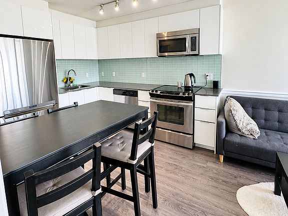 4th image of 1325 Rolston St #803