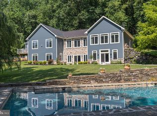3911 Dogwood Ln, Riegelsville, PA 18077