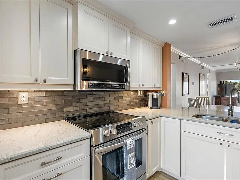 6277 Bahia Del Mar Blvd #110 — Photo 10