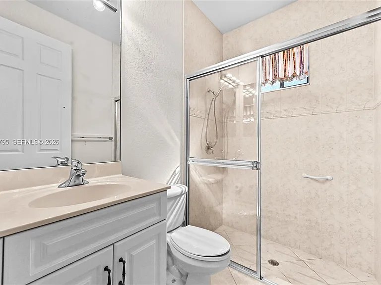 6823 Fabiano Cir — Photo 11